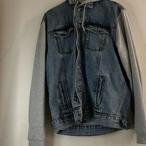 Levi’s jean jacket style for men
